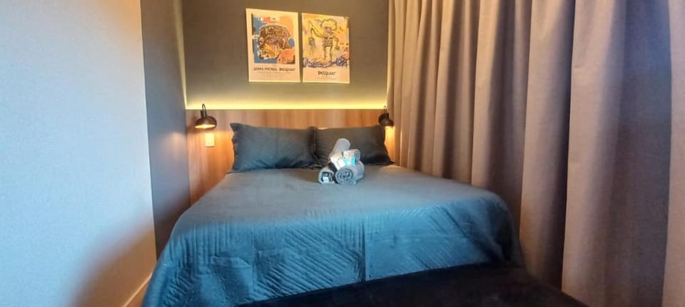 Photo of the whole room, Bedroom, Pets
