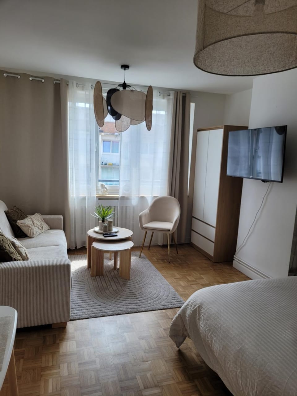 Photo of the whole room