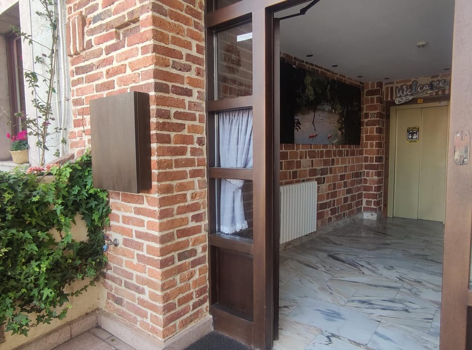 Facade/entrance, Lobby or reception