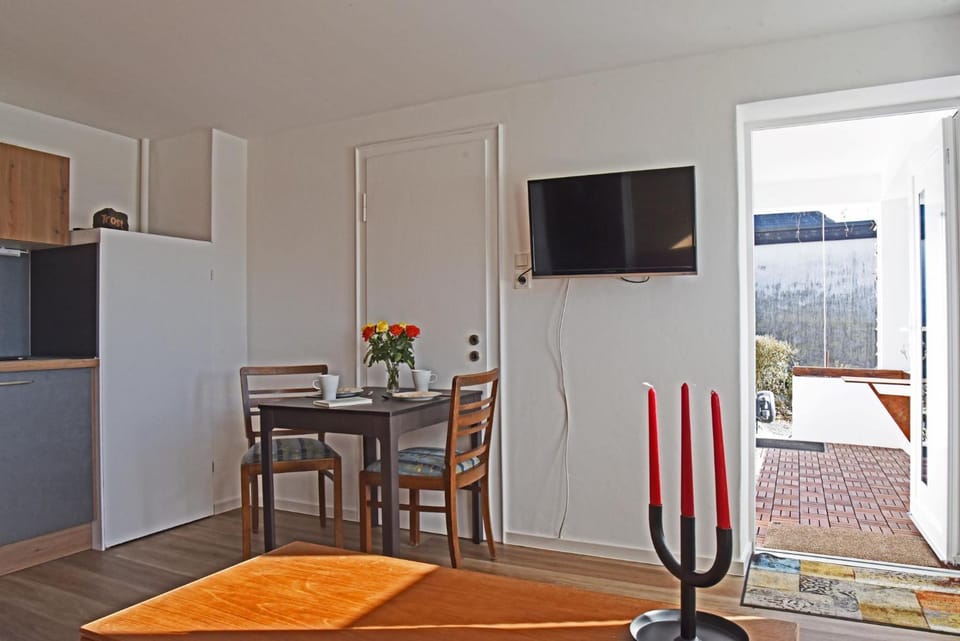 TV and multimedia, Kitchen or kitchenette, Dining area