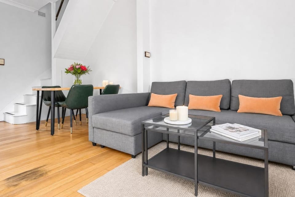 Living room, Photo of the whole room, Seating area, Dining area