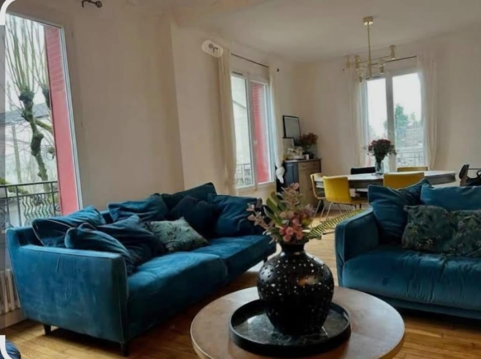 Villa Petit Prince Étage 1 avec 3 Chambres Soleil, B-612, Renard Bed and Breakfast in Île-de-France