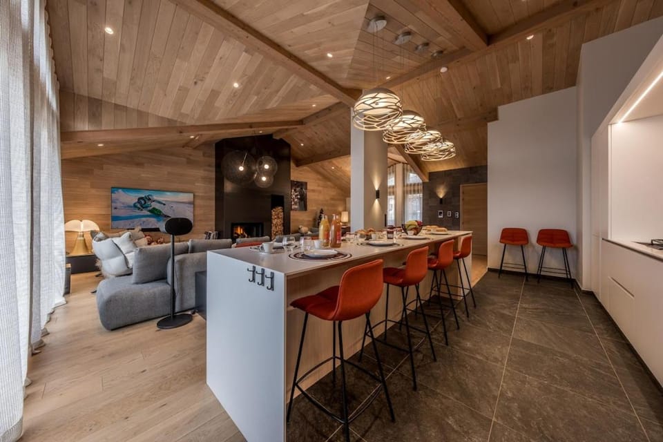 Chalet Rosoire Courchevel 1650 Bed&Breakfast Chalet in Saint-Bon-Tarentaise