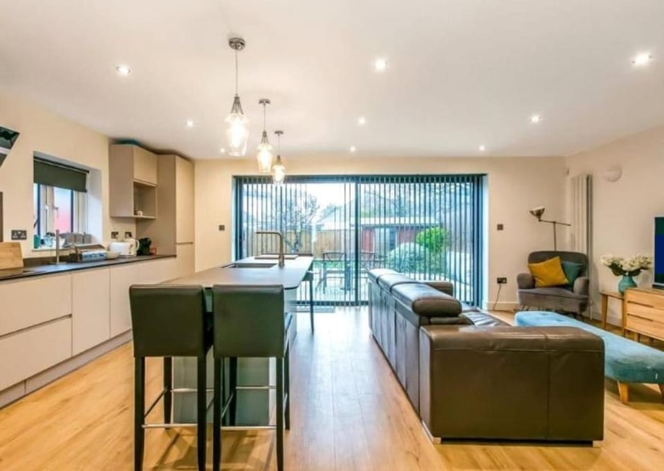 Sea Breeze House in Poole