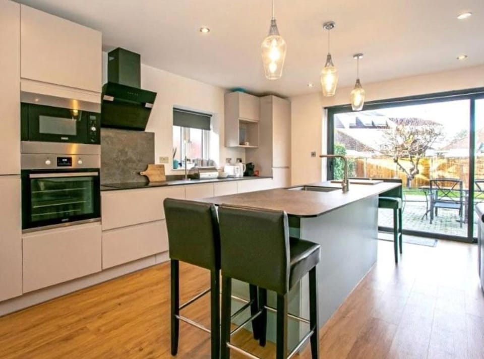 Sea Breeze House in Poole