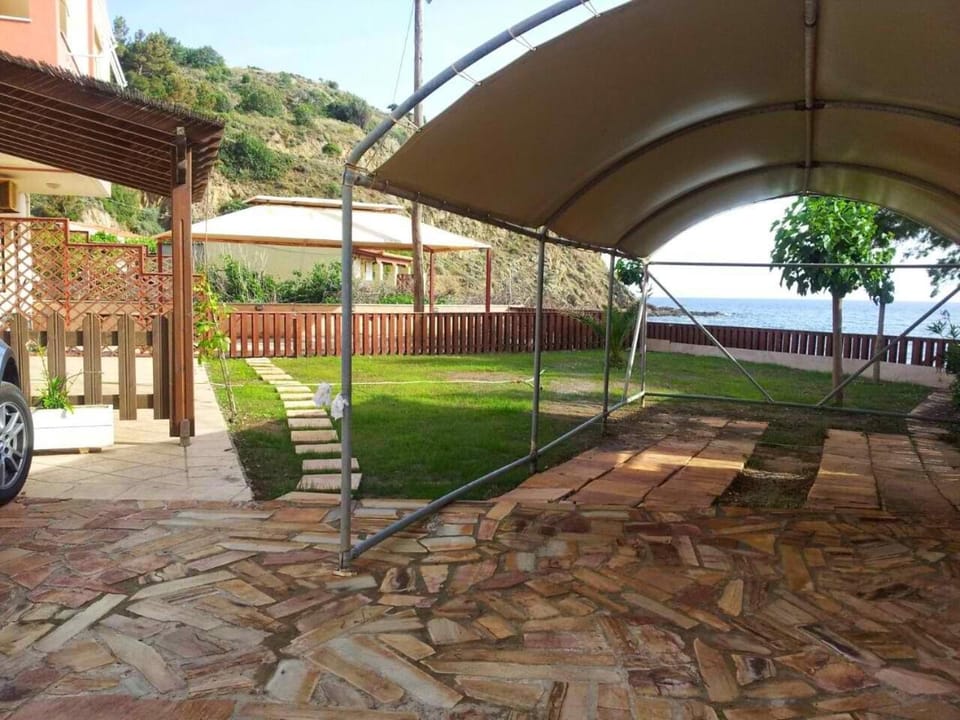 Ammos Beachfront Retreat-Limnos,Volissos,-Chios Apartment in Decentralized Administration of the Aegean