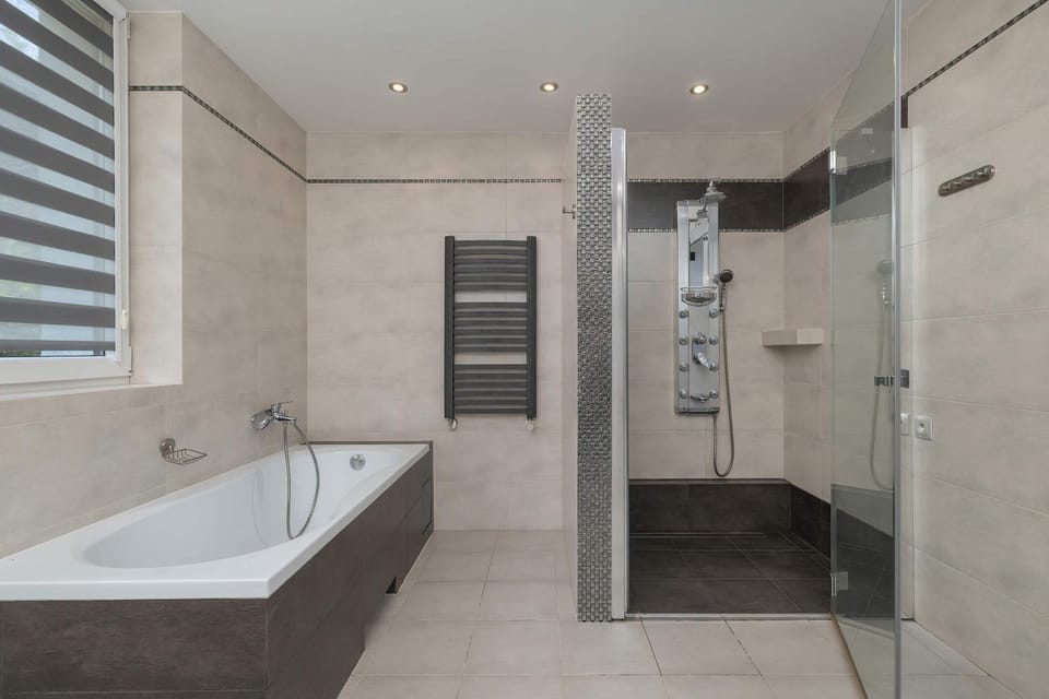 Shower, Bathroom, Bath, towels