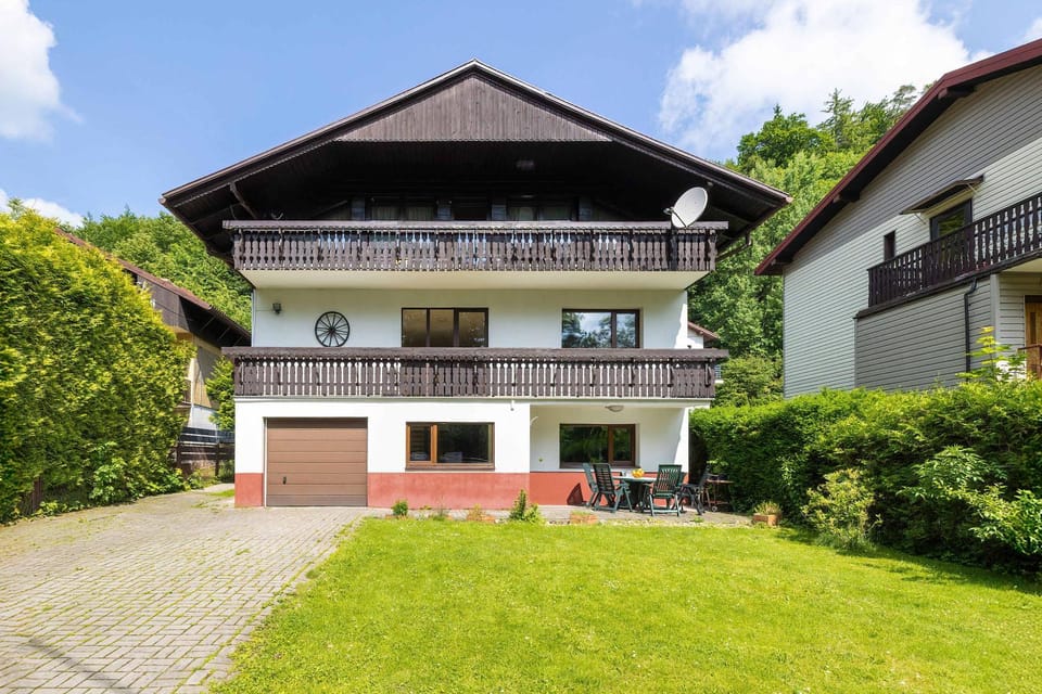 Property building, Day, Garden
