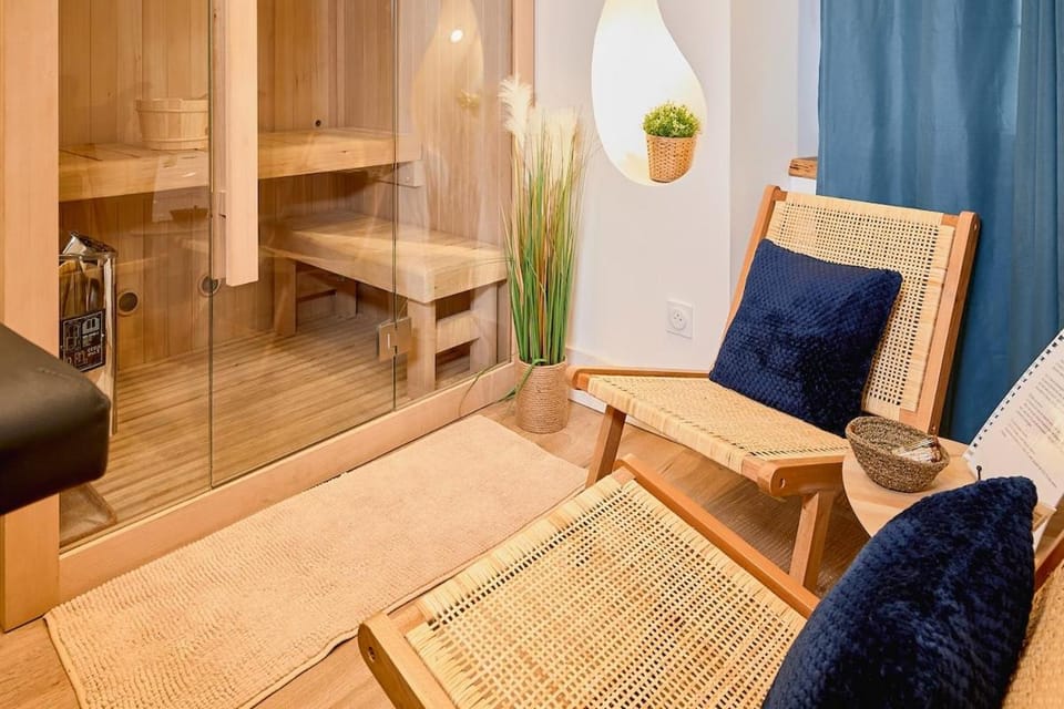 Massage, Sauna