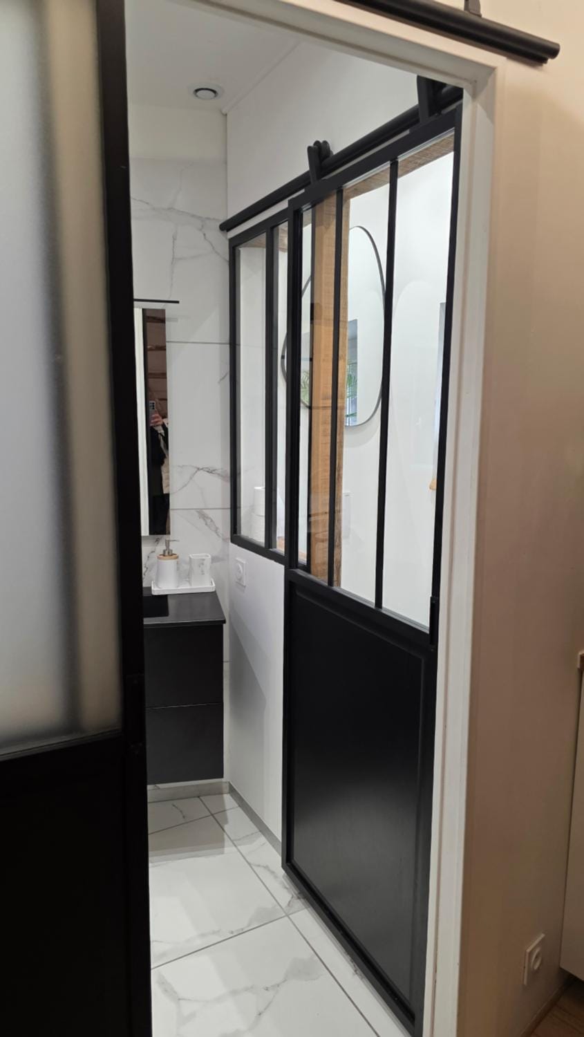 Duplex Sauna Cinéma Apartment in Riom