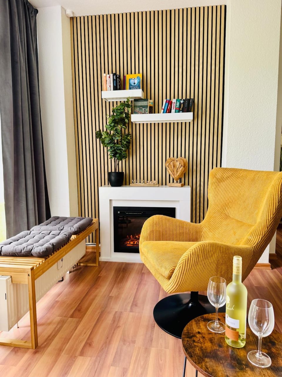 Living room, Seating area, fireplace