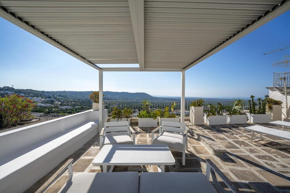 Patio, Day, Natural landscape, View (from property/room), Balcony/Terrace
