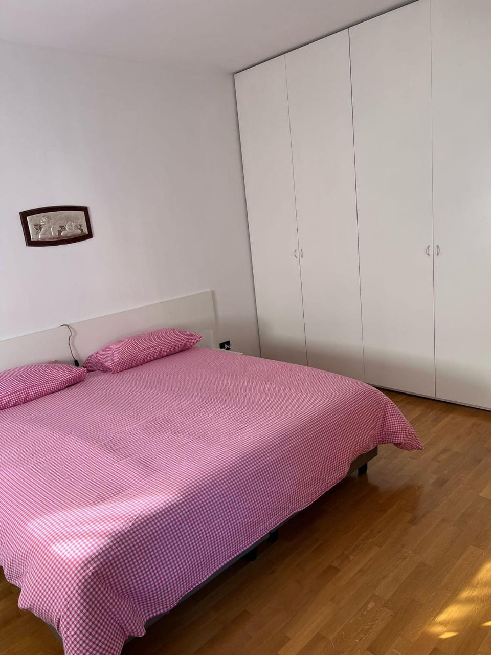 Bedroom, wardrobe
