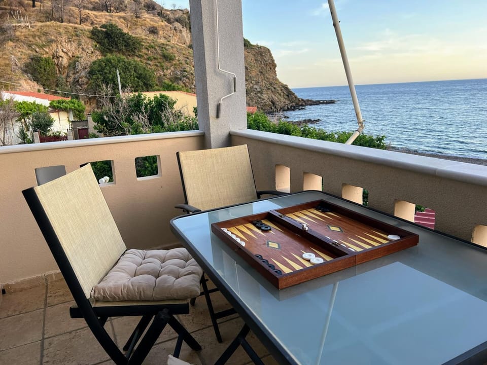 Natural landscape, Balcony/Terrace, Sea view