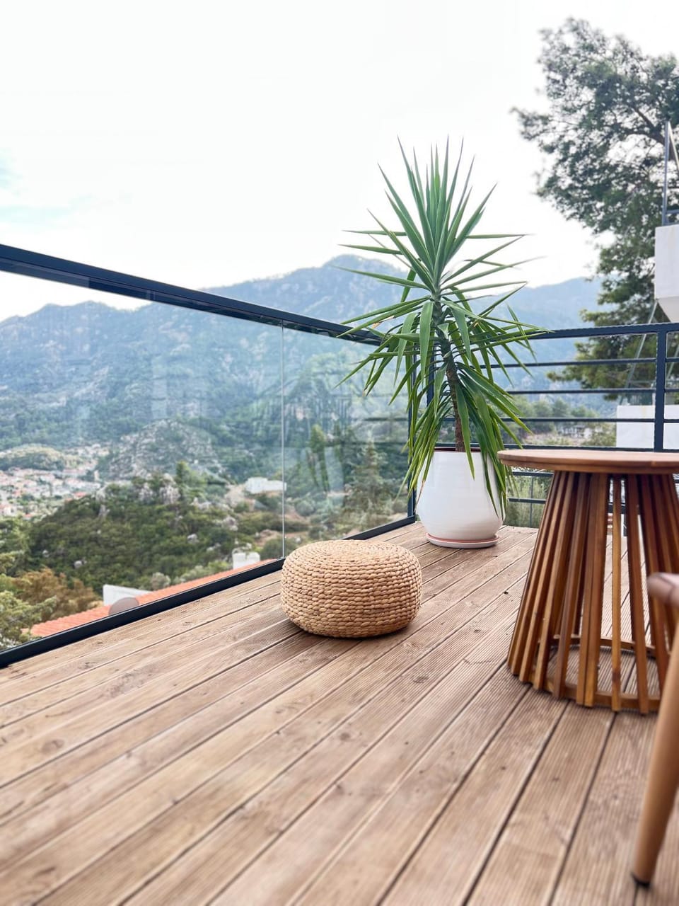 View (from property/room), Balcony/Terrace, Mountain view