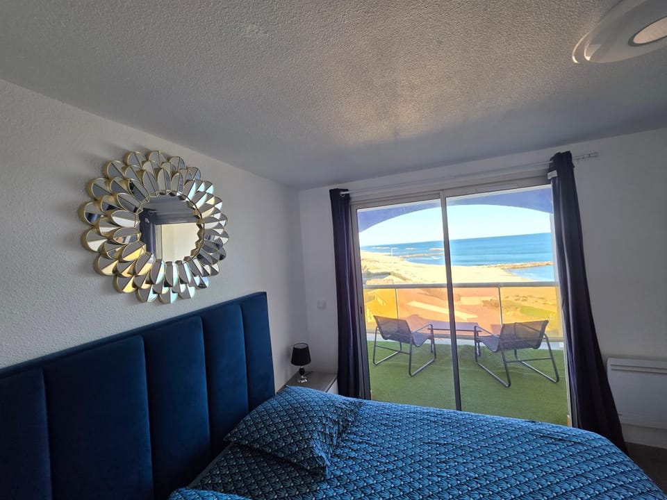Le Prestigieux Accès direct Port et Plage Apartment in Le Barcarès