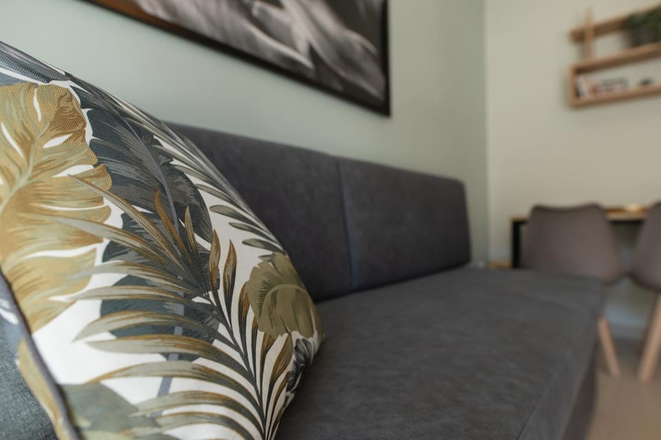 Living room, Decorative detail, Seating area