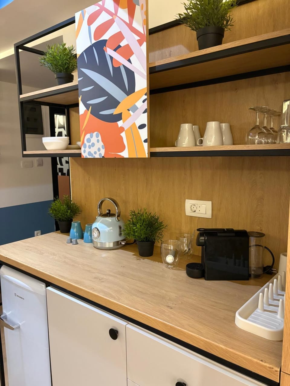 Dining area, kitchen