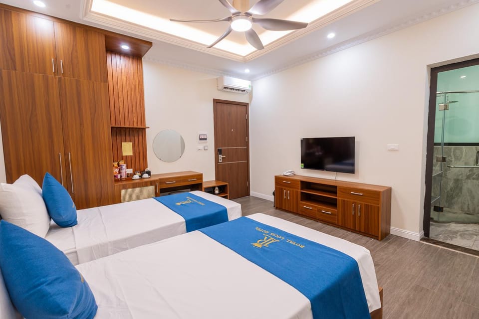 Bed, TV and multimedia, Photo of the whole room, Bedroom, wardrobe