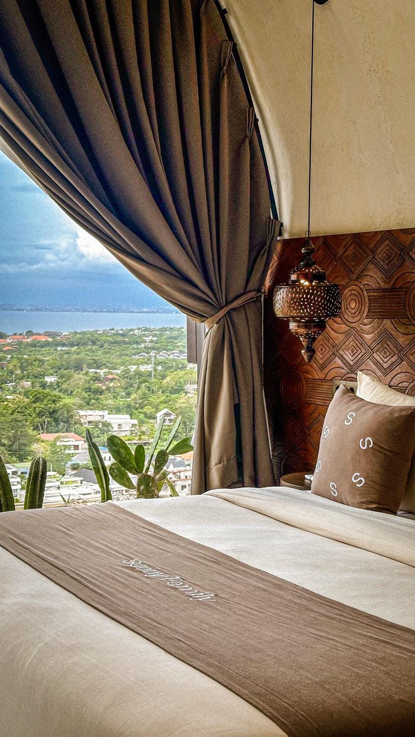 Bed, Natural landscape, View (from property/room), Photo of the whole room, Bedroom, Sea view