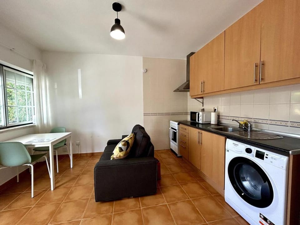Casa Martins Country Apt 3 - Private parking & WiFi Apartment in Lisbon District