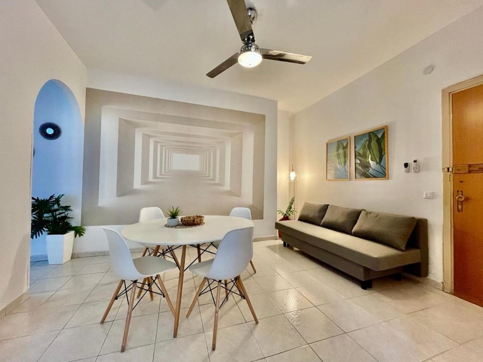 Beach 200m away Europa Mare Apartment in Loano