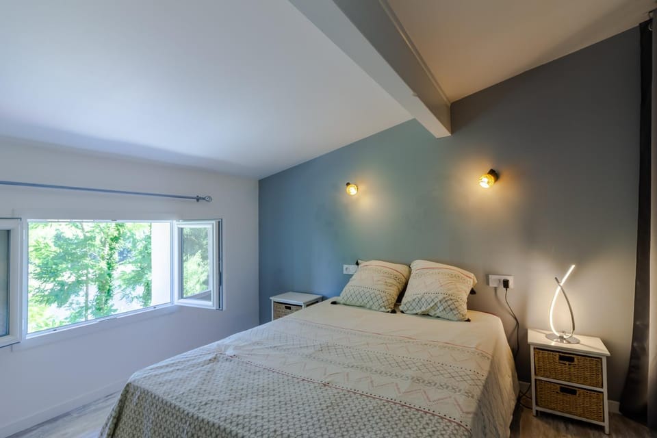 Living room, Bedroom