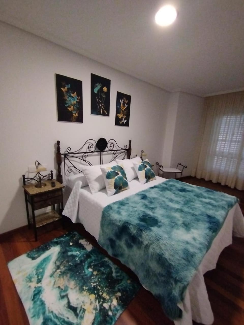 Property building, Living room, Bedroom
