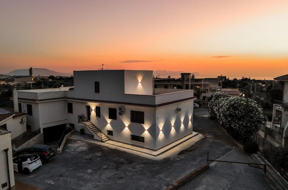 Property building, Day, Sunrise, Sunset