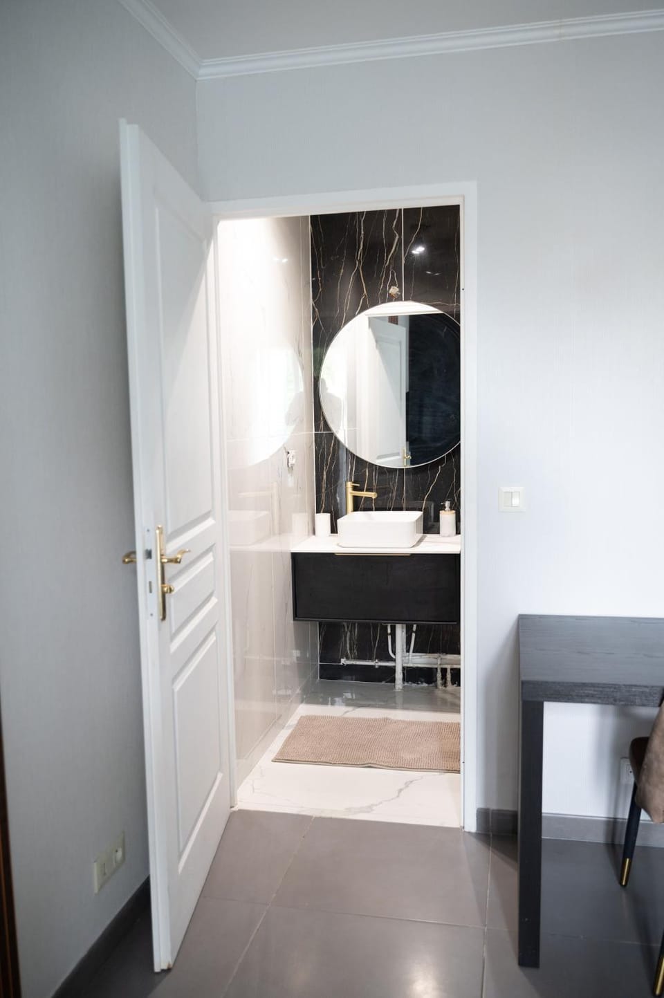 Shower, Bathroom