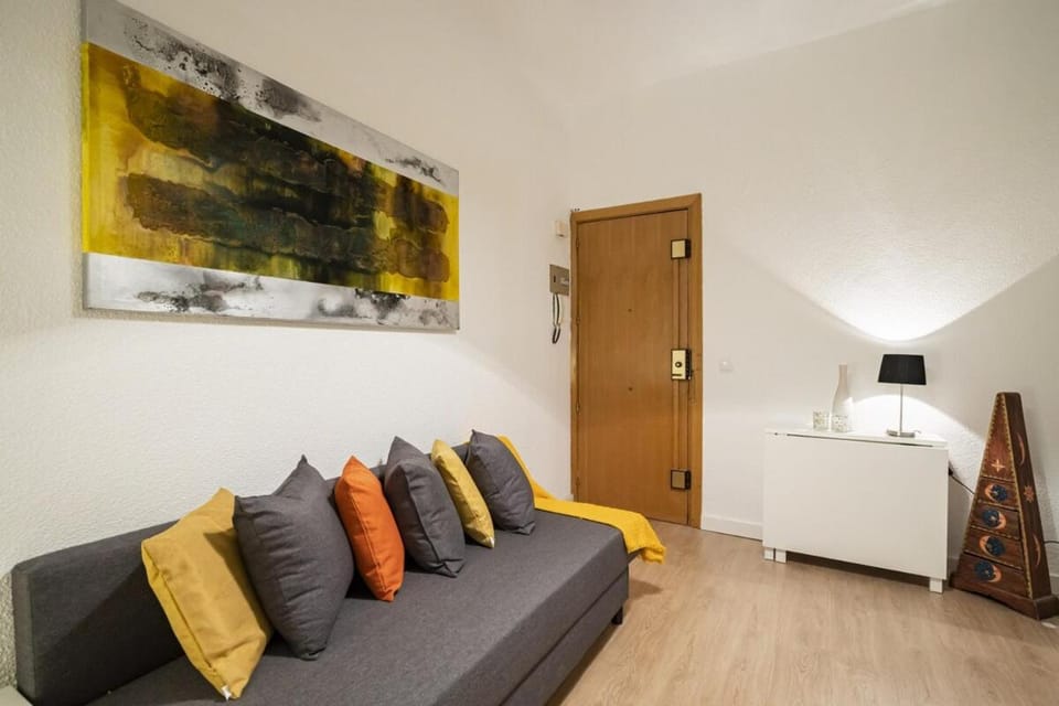 Apartment in Madrid's downtown area, Bilbao Temporal MON333 Apartment in Centro
