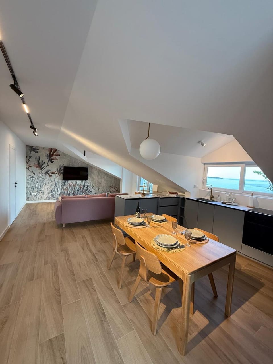 Photo of the whole room