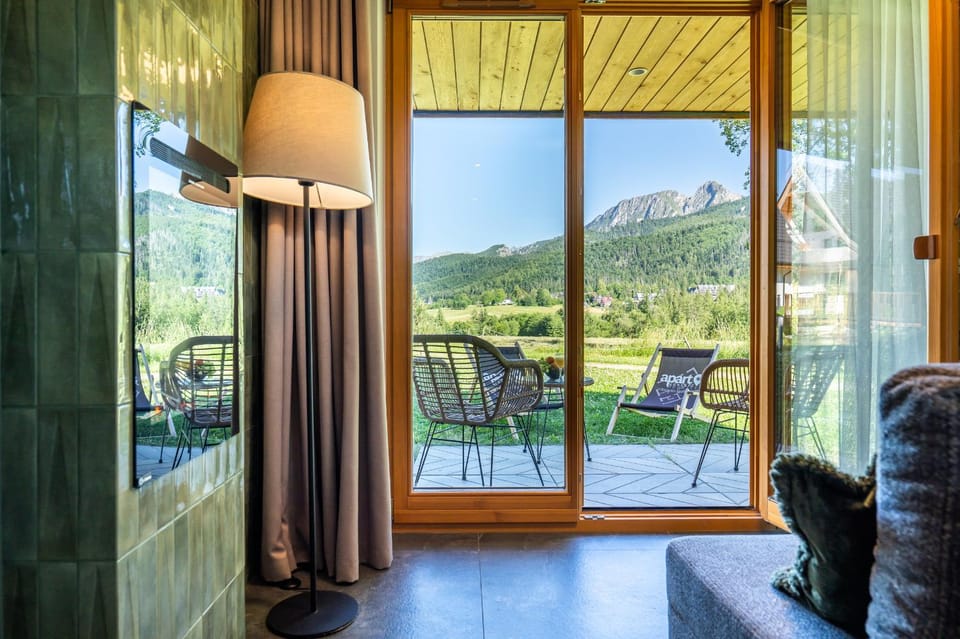 Living room, Seating area, Mountain view