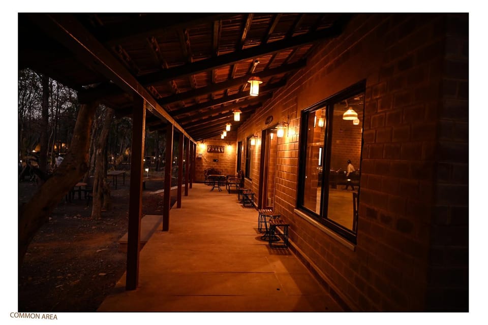 Property building, Restaurant/places to eat
