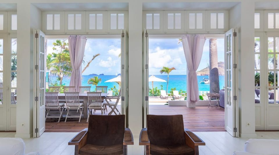 Luxurious Beachfront Villa in Flamands Villa in Leeward Islands
