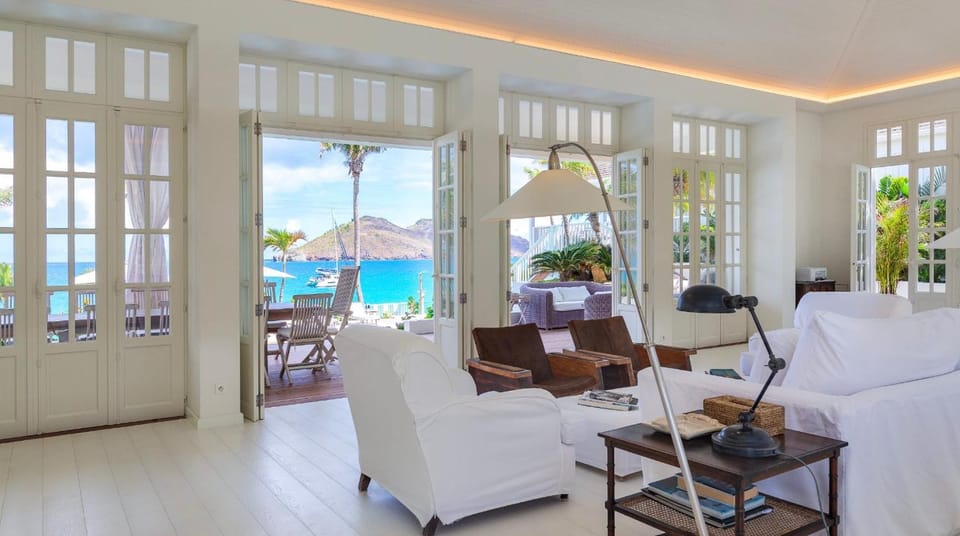Luxurious Beachfront Villa in Flamands Villa in Leeward Islands