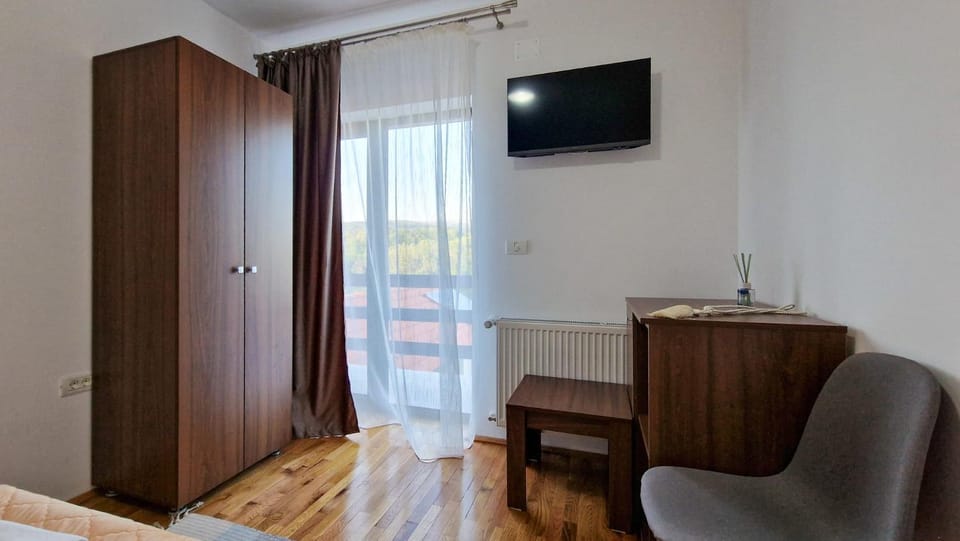 Agropensiunea Anovia Bed and Breakfast in Romania