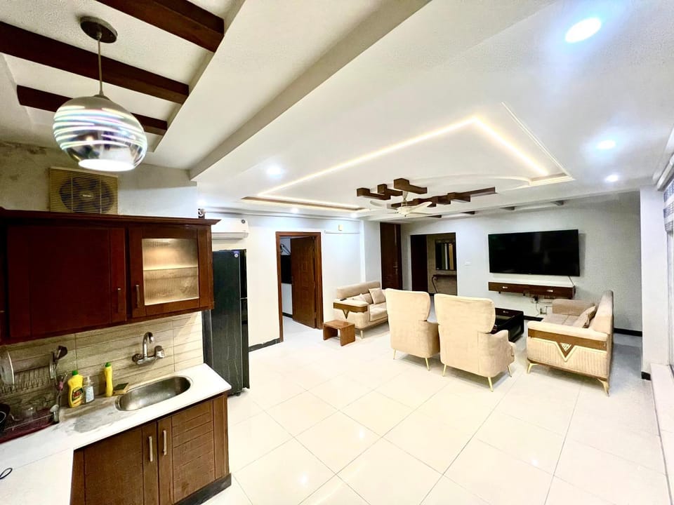 TV and multimedia, Kitchen or kitchenette, Living room