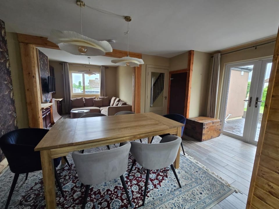 Cozy Town house Apartment in Athlone