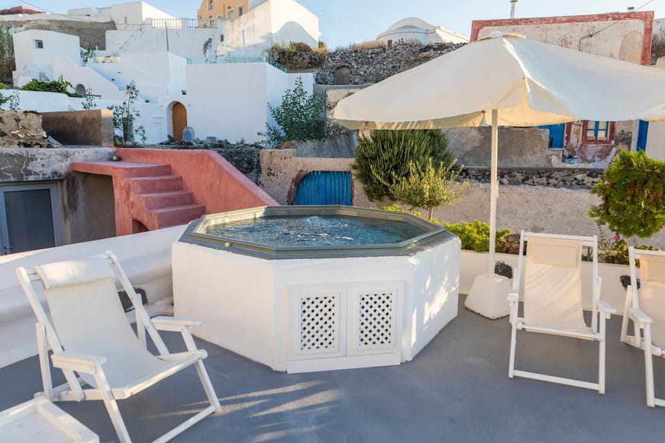 Hot Tub, Hot Tub, Swimming pool, Swimming pool, sunbed