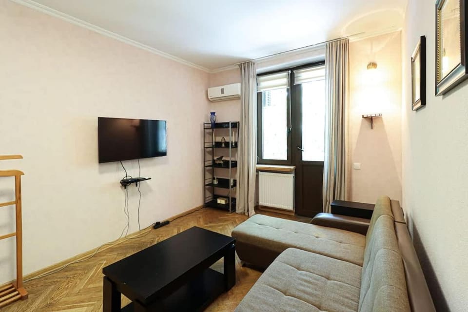 Cozy Apt near Vake Park - By Wehost Apartment in Tbilisi, Georgia