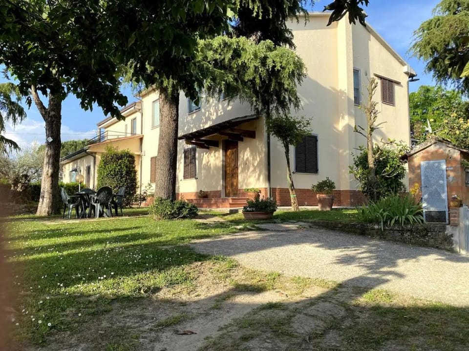 Cocchi house 76 House in Castiglione del Lago