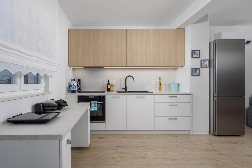 Kitchen or kitchenette, oven, stove, toaster