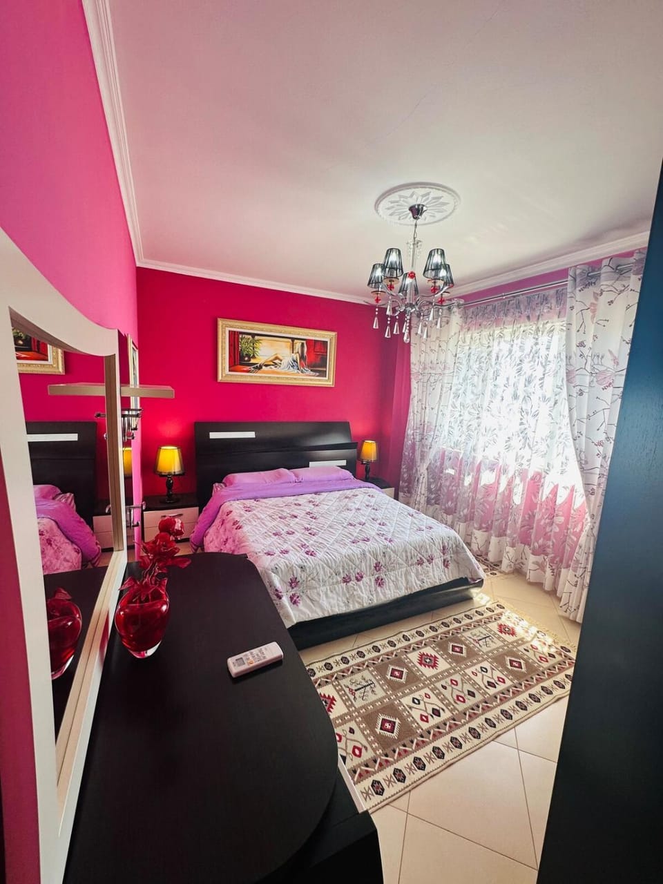 Photo of the whole room, Bedroom