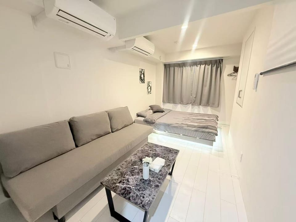 御徒町クリスタル b Apartment in Japan