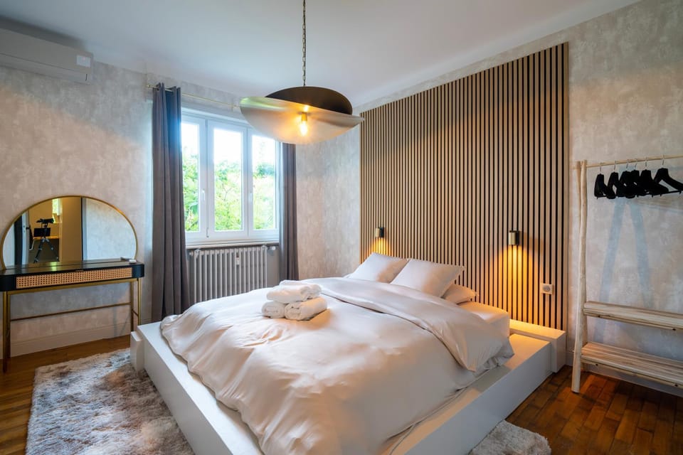 Bed, Photo of the whole room, Bedroom, wardrobe