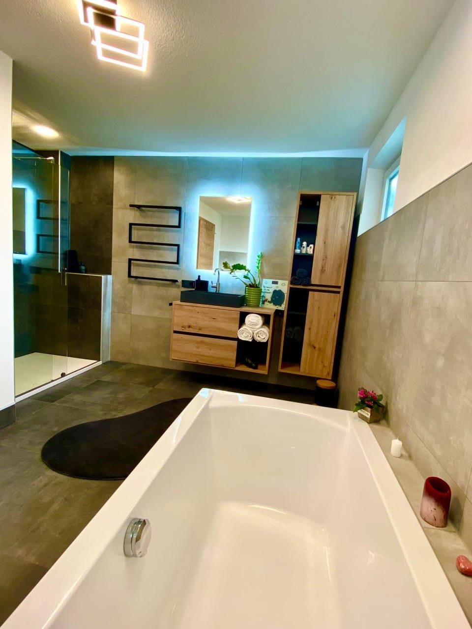 Bathroom, Bath