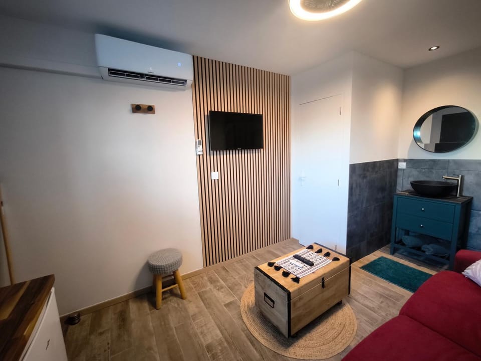 studio terrasse standing proche plage Apartment in Marseillan
