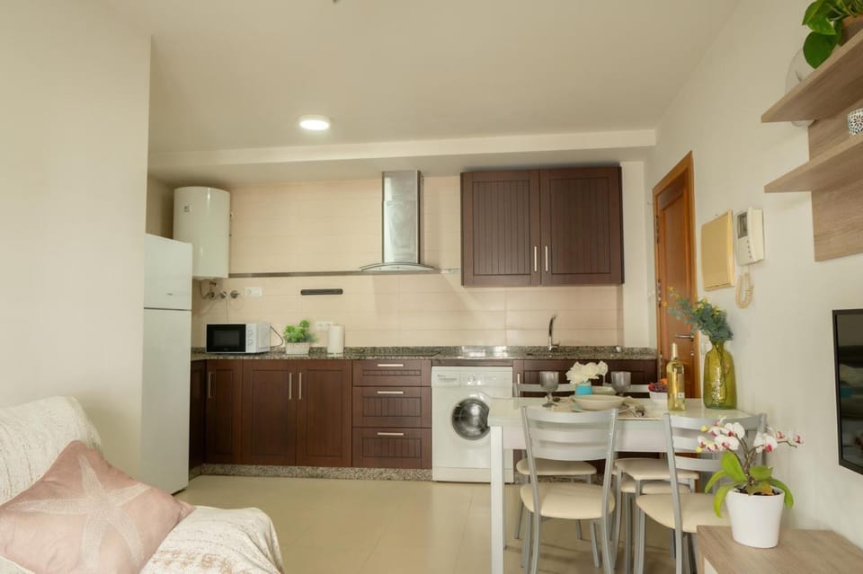 Property building, Kitchen or kitchenette, Living room