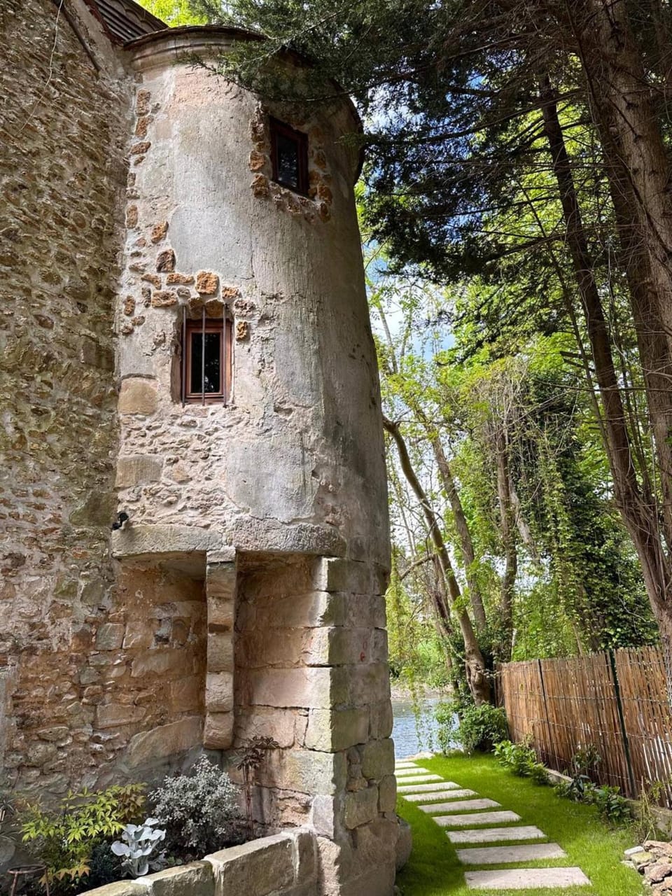 Le Moulin de Rochopt Villa in Île-de-France